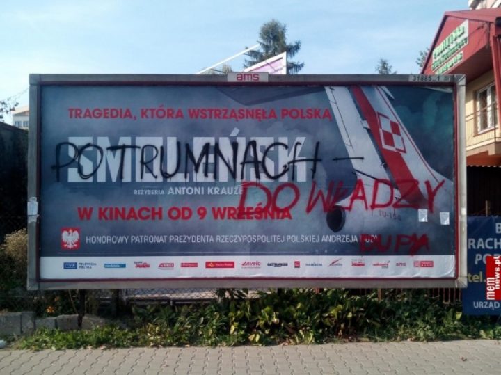 „Po trumnach do władzy”